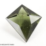 MOLDAVITE GEMSTONE 10.3 CT - A QUALITY (MCT008) - Image 4